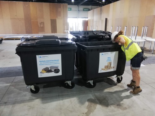 vérification intérieur bacs entrepôt