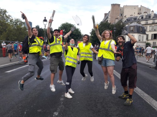 équipe bénévole joyeuse dynamique marathon de paris